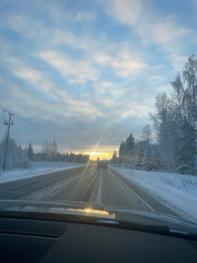 is it safe to drive in Lapland?