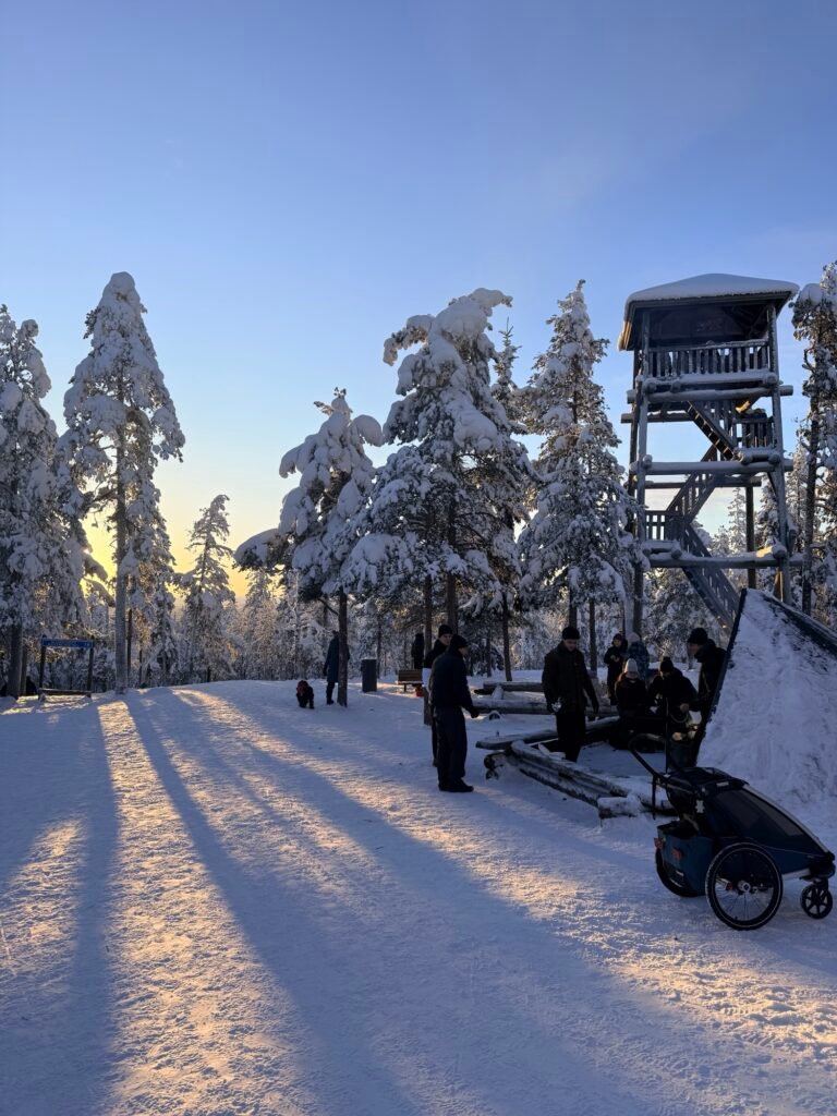 Hiking in winter in Lapland, what to do in rovaniemi